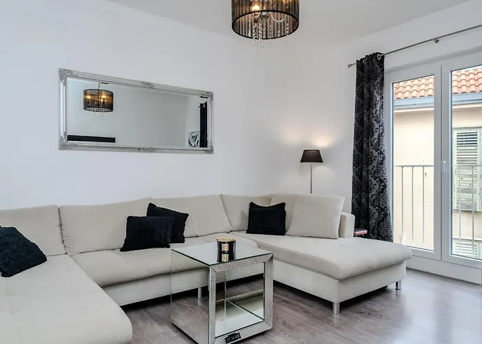 Zadar Center Apartment Verdi,Big & Cosy